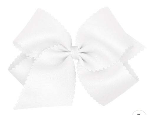 White scalloped classic 6” bow on alligator clip